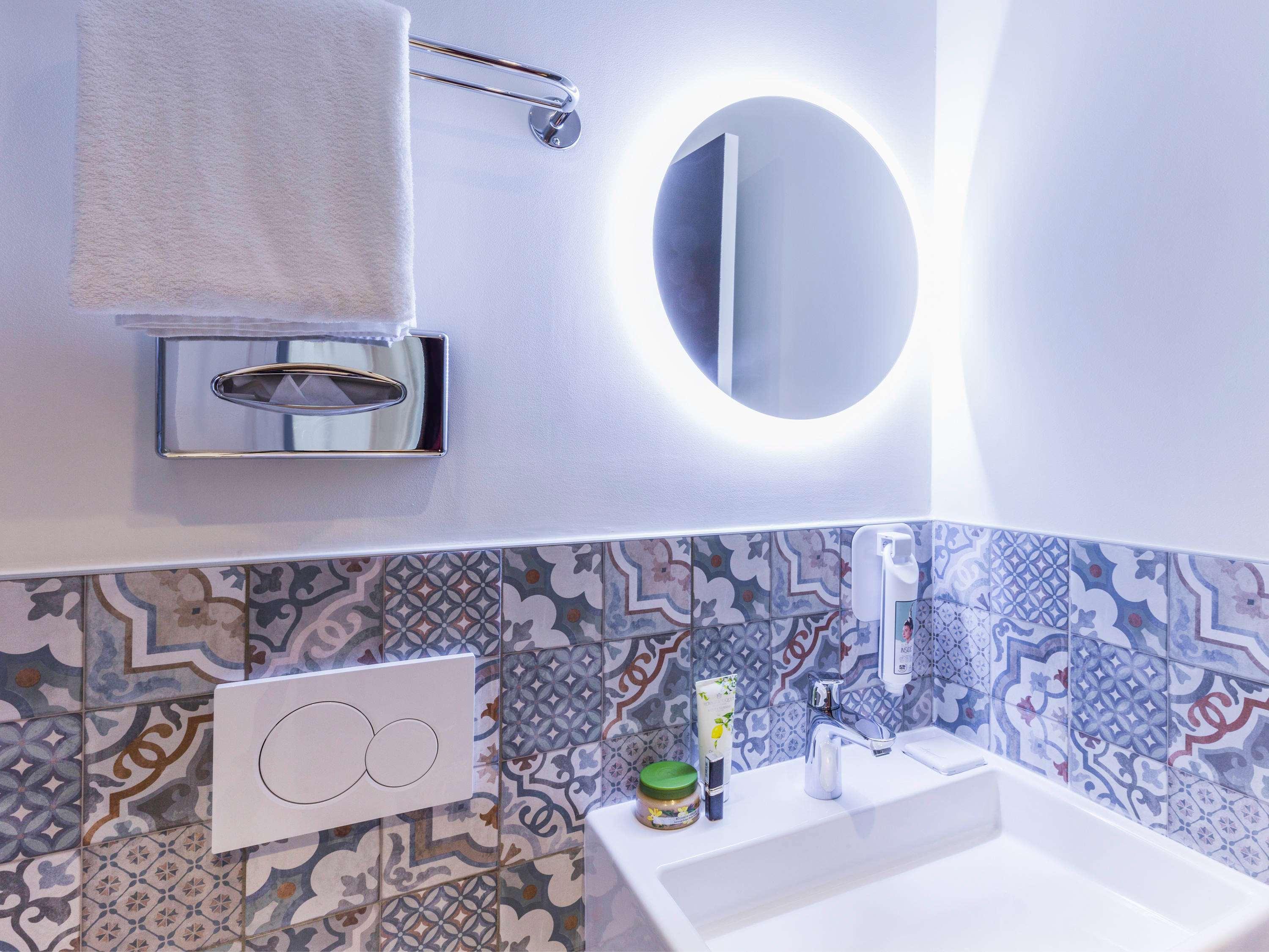 Hotel Ibis Styles Paris Gare De L'Est Tgv Exterior foto